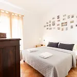 Ella\'S Flat