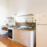 Ella\'S Flat